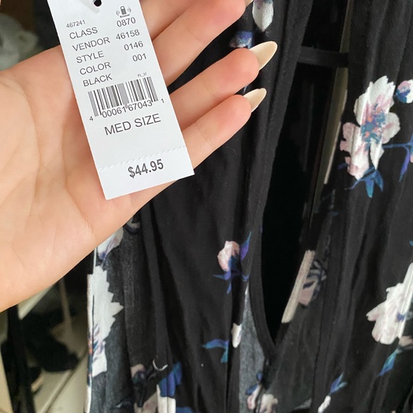 NWT Kendall + Kylie floral romper from pacsun - Picture 5 of 5